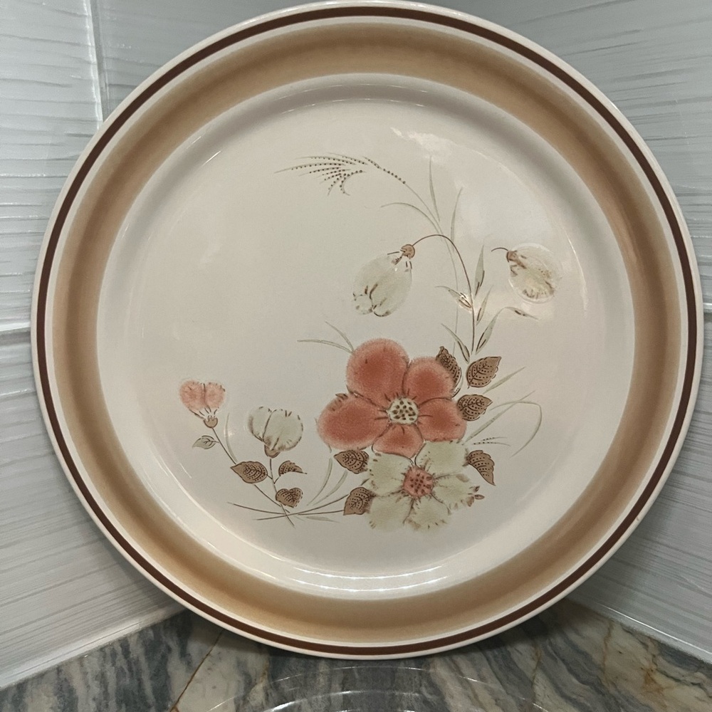 Hearthside Hand Painted Stoneware Water Colors Floral Round Platter Plate Japan